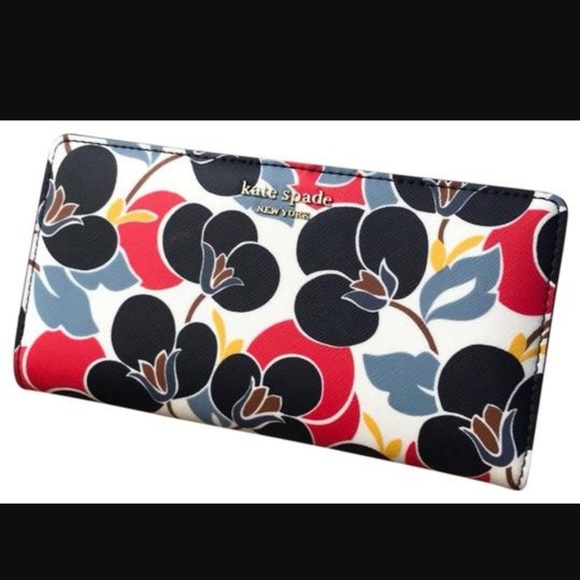 kate spade Handbags - Kate Spade Cameron Breezy Floral